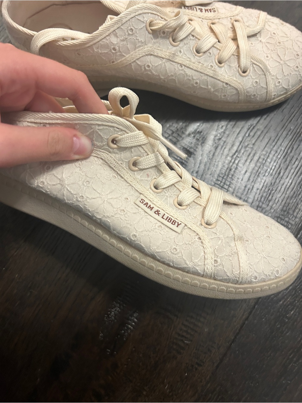 Sam & Libby Lace Floral Low-Top Sneakers in Cream
